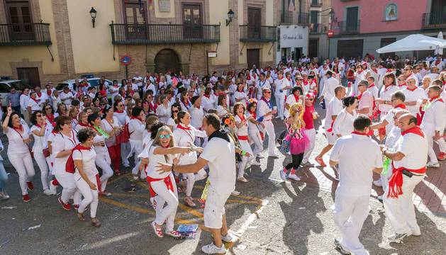 Ambiente festivo del día 27 en Corella