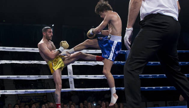 Andrés Unzué protagonizó una de las mejores peleas de la noche, frente al armenio Avetik Petrosyan campeón armenio de K-1.