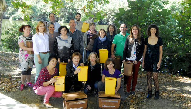 Directores de los centros escolares y representantes de la Mancomunidad de Valdizarbe en el acto de presentación del programa.