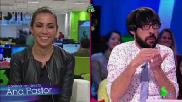 Ana Pastor sufre "un escrache" en directo por parte de Ferreras en 'Zapeando'
