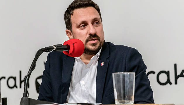Juan Ramón Lafón, durante un debate con otros candidatos a la presidencia de Osasuna, el pasado mes de noviembre.
