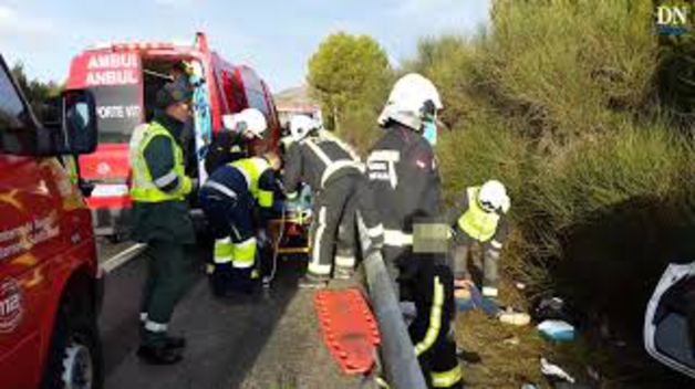 Cuatro jóvenes heridos en un accidente antes del peaje de Zuasti