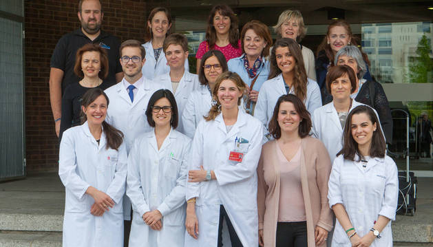 En la imagen, delante (izda a dcha): Lorena García, Nerea Martín-Calvo, Laura Moreno, Noelia Álvarez y Anaïs Rico. En medio: Amelia Martí, Alfredo Gea, Itziar Zazpe, María Alonso, Asumpta Arazuri, Andrea Romanos, Susana Santiago y Belén Compains. Detrás: Pablo Pérez de Ciriza, Edurne Ciriza, Isabel Vera, Lucía Martín y Manuela Sánchez-Echenique.