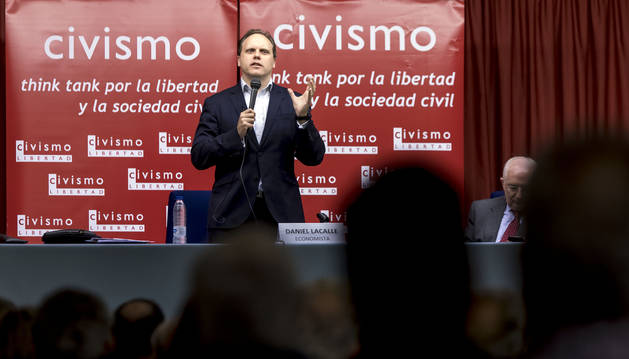 Daniel Lacalle, en una conferencia organizada este martes por el Think Tank Civismo en Pamplona.