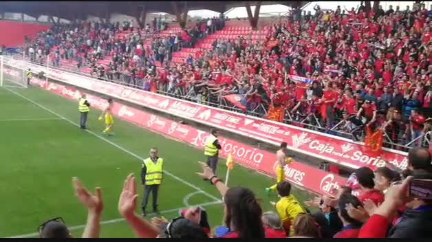 Los jugadores de Osasuna agradecen el apoyo a la afición