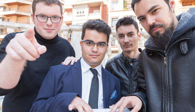 Jóvenes riberos comercializan un sistema operativo para ordenadores