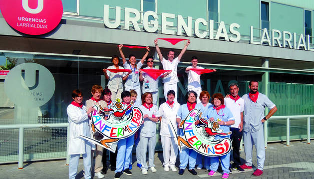Médicos, enfermeras, auxiliares, celadores, administrativos y vigilantes del Complejo Hospitalario de Navarra se unen a la campaña San Fermín SÍ | San Fermin BAI