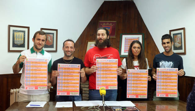MIEMBROS DE LA JUNTA. De izquierda a derecha: Luis Clavijo, David Da Silva, Miguel Domínguez, Sara Vidorreta y Jon Ander Lerín.