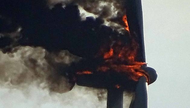 Incendio del aerogenerador del parque eólico de Las Llanas de Aguilar de Codés