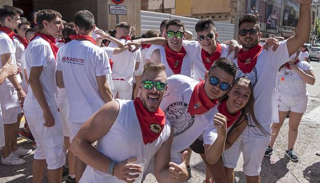 Cohete de comienzo de las fiestas 2018 en Lodosa