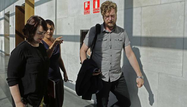 Aznárez ve “falta de competencia profesional” en la letrada mayor
