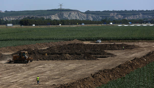 Zona en la que se han retomado los trabajos de construcción de la plataforma del TAV, en el término de Peralta.