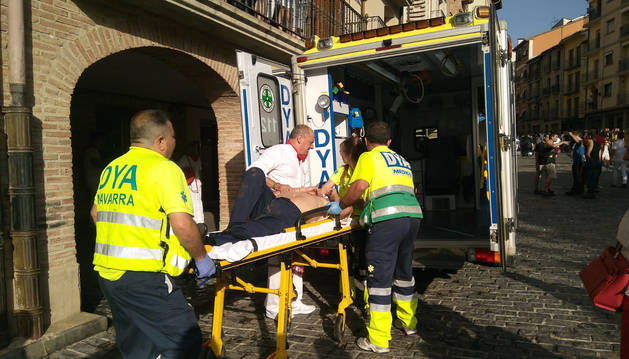 Dos heridos en el encierro de vacas de Estella