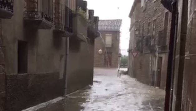 Una fuerte tormenta sorprende a Carcastillo en plenas fiestas