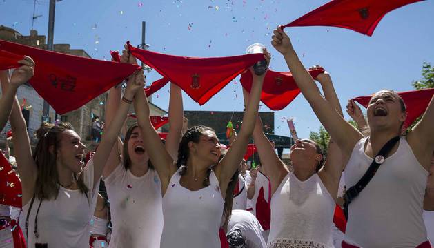 Fotos del cohete de las fiestas de Aibar-Oibar | 15 de agosto de 2018