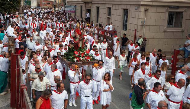 Procesión en honor a San Ireneo en el segundo día de las fiestas de Valtierra