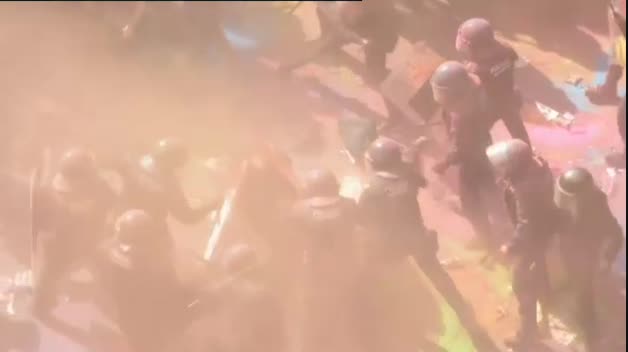 Tensión por la doble manifestación de independentistas y policías en Barcelona
