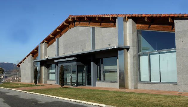 Imagen de archivo de las oficinas de Construcciones Flores, en la entrada de Gorraiz, que todavía están sin vender.