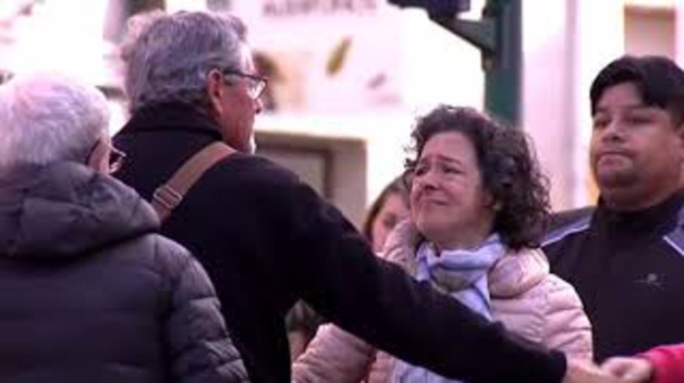 Protestas y dolor en el lugar del atropello mortal del niño de 4 años en Pamplona