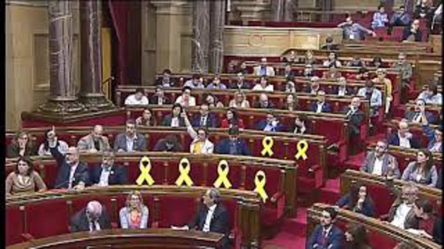 El Parlament aprueba una resolución que "rechaza el posicionamiento del Rey en el conflicto catalán"