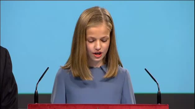 La princesa Leonor se estrena con la lectura del artículo 1 de la Constitución