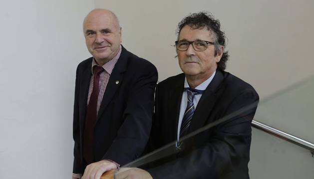 Juan Freire Gatos y Carlos Navarro Colón, 30 años de servicio en Policía Judicial de la Guardia Civil.