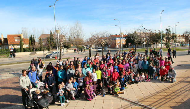 Imagen de los participantes en la carrera solidaria que tuvo lugar en las inmediaciones del Centro Deportivo Municipal Clara Campoamor de Tudela.