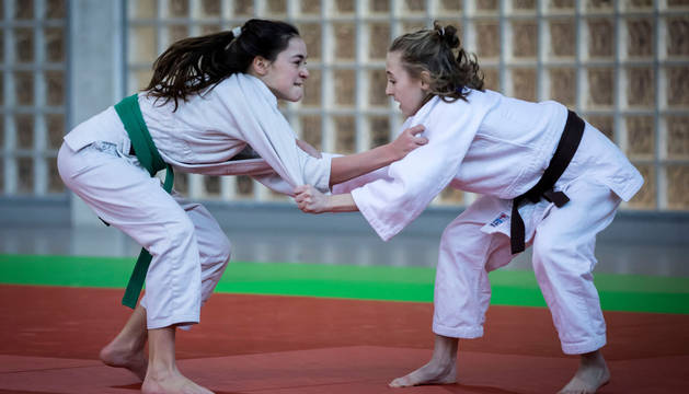Un momento de la competición en la primera jornada de judo en los Juegos Deportivos de Navarra. Infantiles y cadetes se citaron este pasado sábado en Mendillorri.