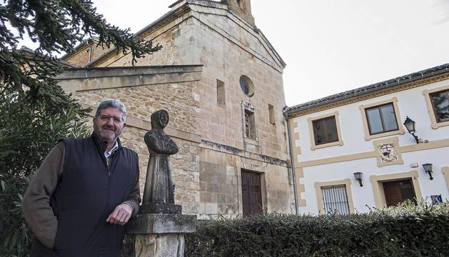 Benjamín Echeverría, en el convento de Rocamador de Estella, hoy albergue de peregrinos.