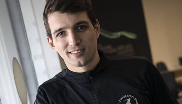 El extremo izquierdo Carlos Chocarro alcanzará la cifra de doscientos partidos en la Liga Asobal mañana ante el Teucro.