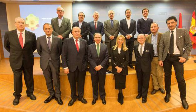 Los empresarios piden a los partidos mejor trato fiscal y una administración ágil