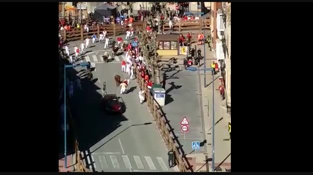 Vídeo de la cogida por un toro de un especialista de la película china rodada en Tafalla