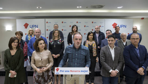 El líder de UPN, Javier Esparza, junto a miembros del Comité Ejecutivo de su partido, el pasado sábado.