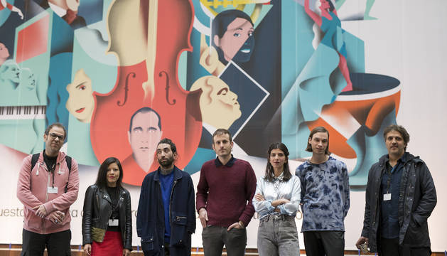 De izquierda a derecha: Khaled Abdulwahed (Backyard); Davani Varillas, de Colectivo Los Ingrávidos (The Sun Quartet, Part 2: San Juan River); Faraz Anoushahpour (Chooka); Jorge Moneo (Orbainak); Parastoo Anoushahpour y Ryan Ferko (Chooka), y Pablo Mazzolo (Ceniza Verde), este martes, en el Baluarte.