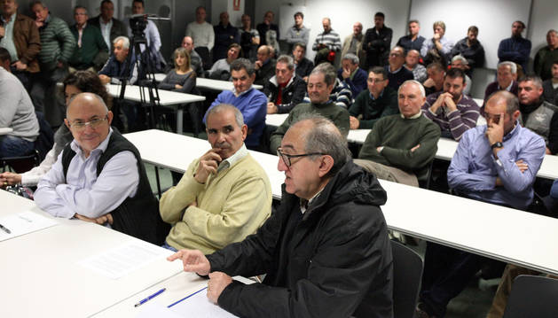 Los regantes de la Ribera lo han dicho por activa y por pasiva: no hay otra alternativa a Itoiz- Canal de Navarra que garantice el desarrollo de la Ribera, no quieren que se reste ni una sola de las 21.500 hectáreas proyectas en su día y quieren que se lleve todo el agua de una sola vez. Para ello han firmado tres manifiestos en esta legislatura: en diciembre de 2016, en junio de 2017 y en febrero de 2019.