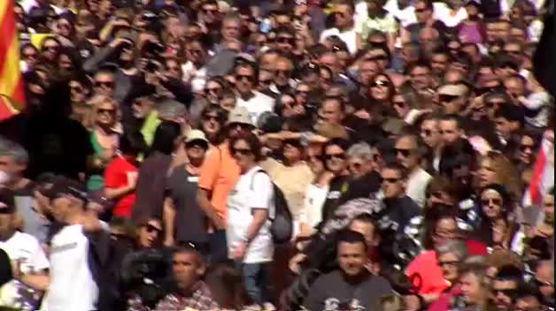 Multitudinaria concentración en Alsasua contra la sentencia de la Audiencia Nacional