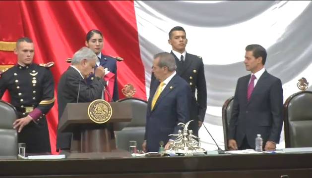 El presidente de México exige disculpas al Rey y al Papa por la conquista