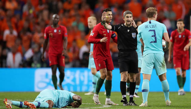 Undiano Mallenco, entre Cristiano Ronaldo y De Light.