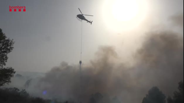 El incendio de Tarragona continúa fuera de control