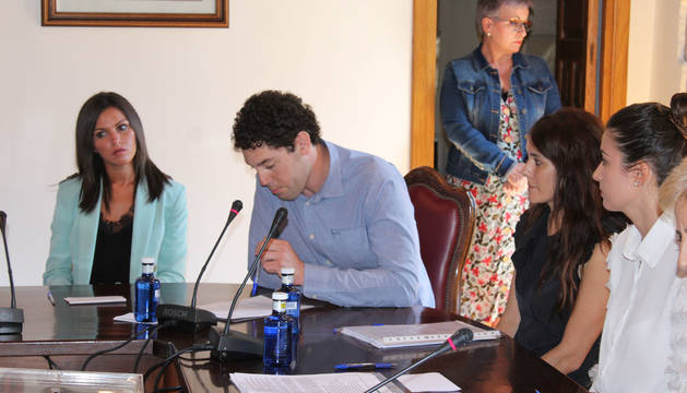 José Luis Murguiondo y otros concejales de Navarra Suma, en el pleno de constitución del nuevo Ayuntamiento que se celebró el pasado 15 de junio.
