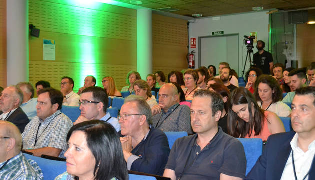 Foto de los empresarios que asistieron a la asamblea de socios y al debate sobre innovación.