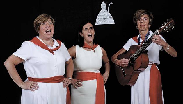 Merche Bretos y Ana y Elena Leache: “Somos de la calle Mayor y de la Curia, de las dianas”