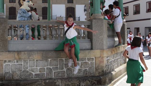 Cohete de fiestas de Santa Ana en Olazagutía 2019