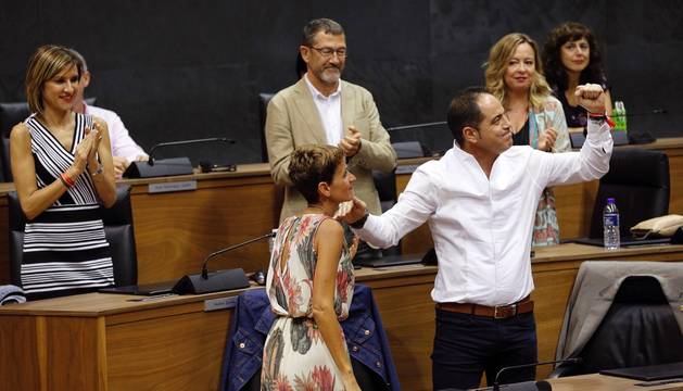 Fotos del pleno de investidura de Chivite