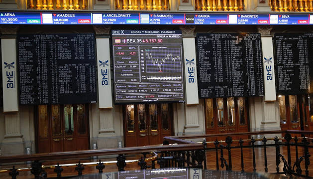 La Bolsa española cae un 0,14 % tras la apertura, hasta los 8.766 puntos