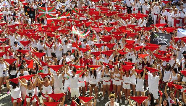 Fotos del cohete de fiestas de Falces 2019