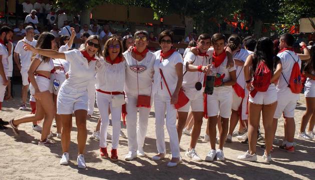Todas las fotos del cohete de fiestas de Monteagudo 2019