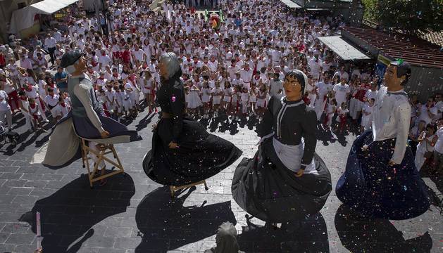 Cohete de las fiestas de Aibar 2019