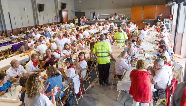 Fotos de la comida popular de Fiestas de Cabanillas 2019