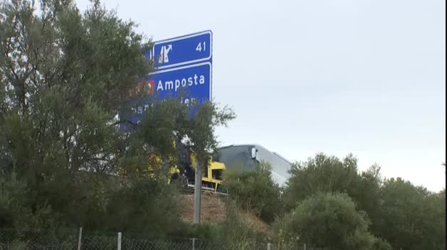 Un fallecido y nueve heridos en un accidente en la AP-7 a la altura de Amposta